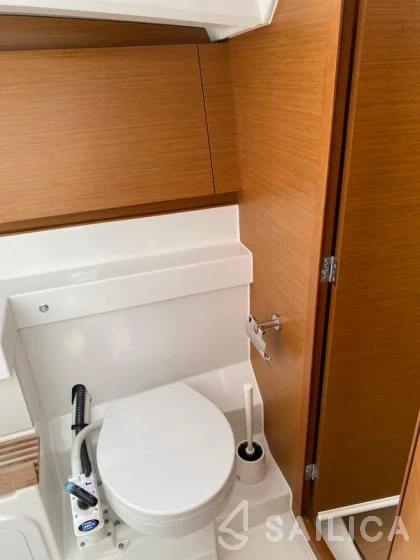 Sun Odyssey 440 - Yacht Charter Sailica