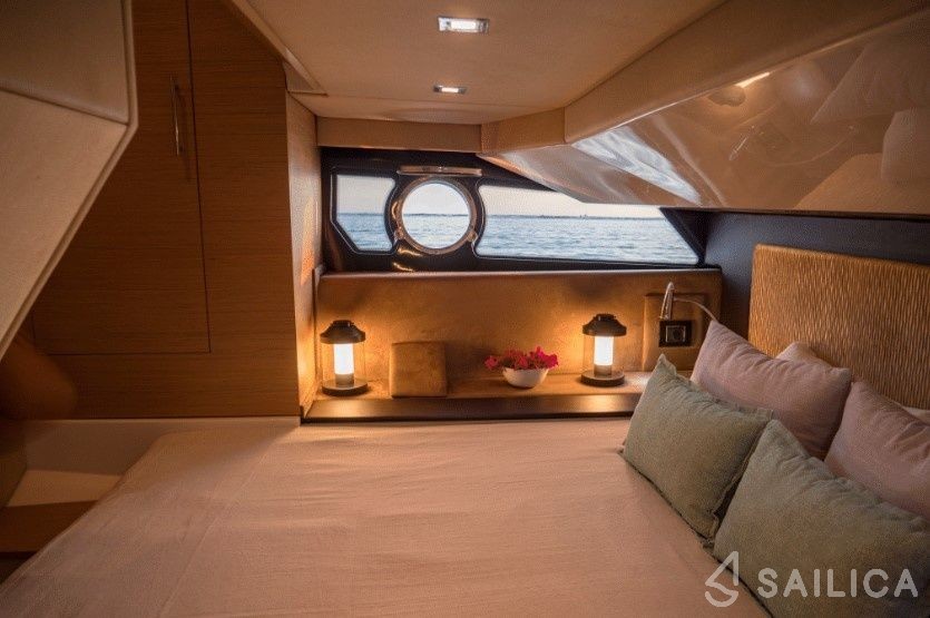 Sessa Key Largo 36 - Yacht Charter Sailica