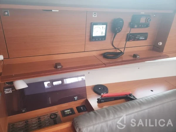 Dufour 460 GL - Yacht Charter Sailica