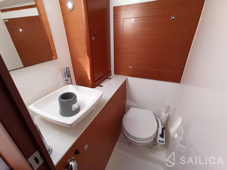 Dufour 390 Grand Large - Yacht Charter Sailica
