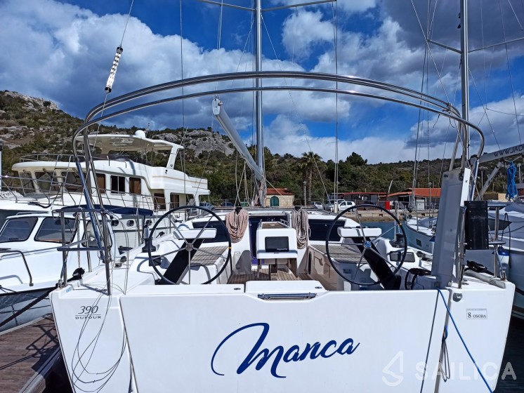Dufour 390 Grand Large - Yacht Charter Sailica
