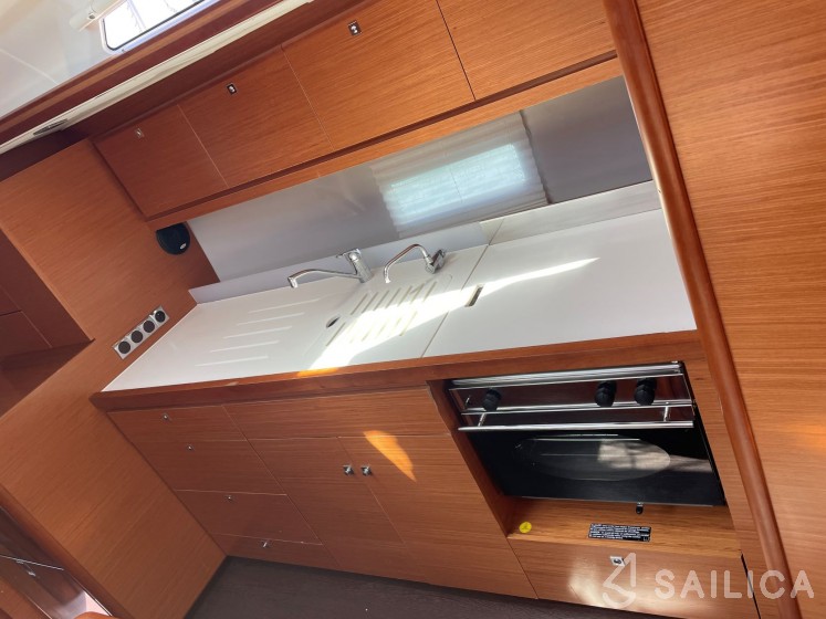 Dufour 430 Grand Large - Yacht Charter Sailica