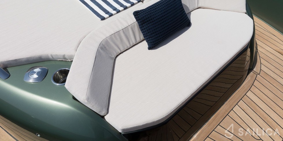 Solaris 44 - Yacht Charter Sailica