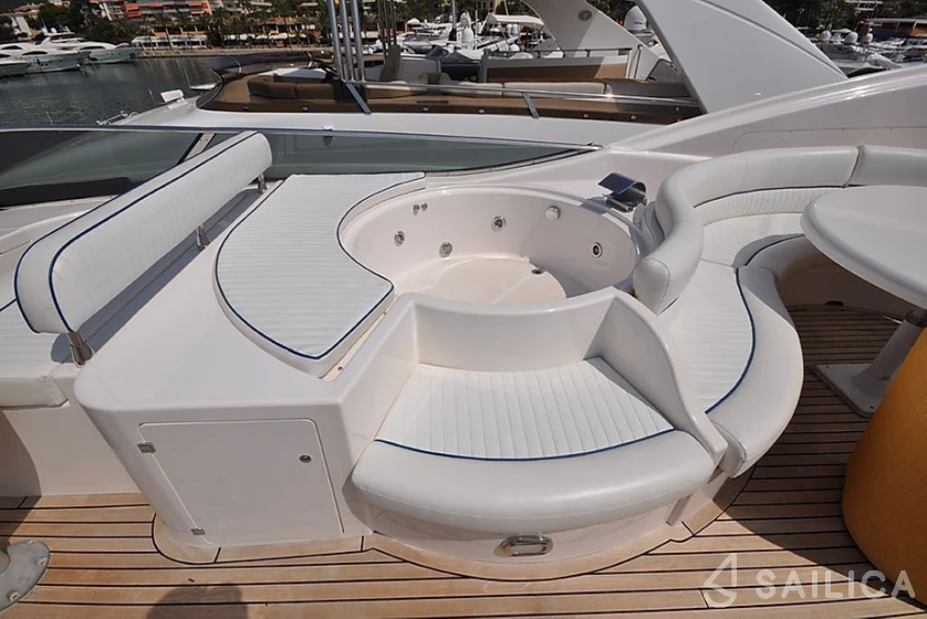Astondoa 82 GLX - Yacht Charter Sailica
