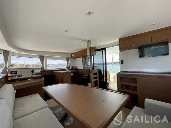 Lagoon 42 - Yacht Charter Sailica