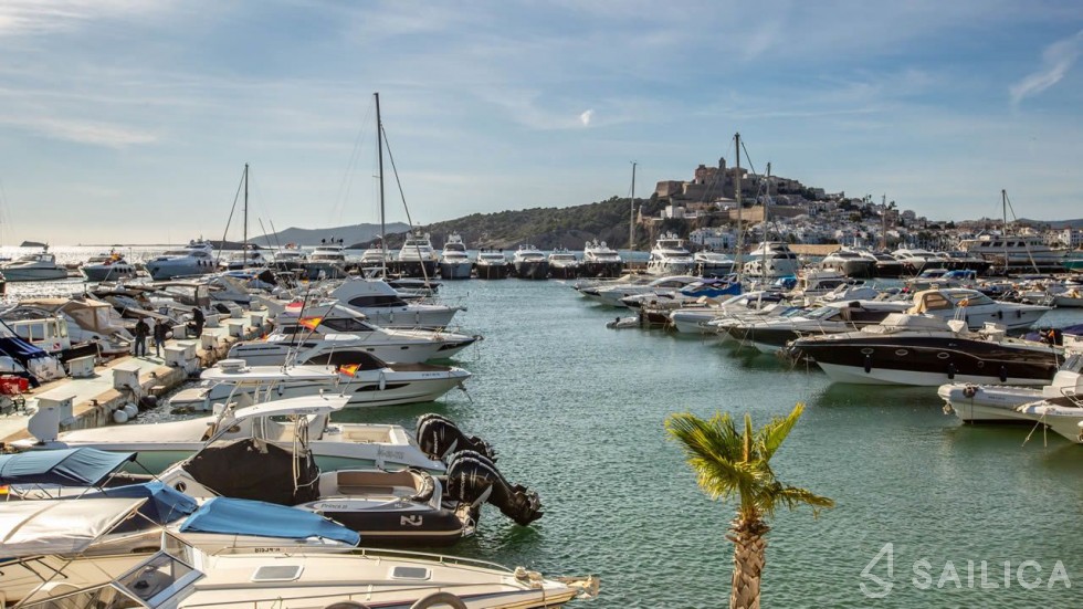 Leopard 89 - Yacht Charter Sailica
