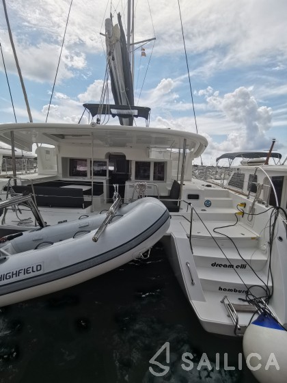 Lagoon 450  Flybridge - Yacht Charter Sailica