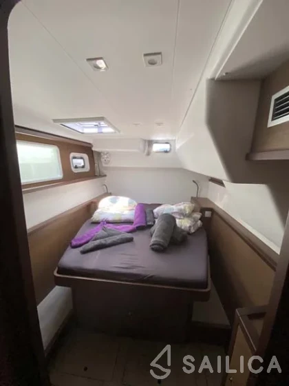 Lagoon 450  Flybridge - Yacht Charter Sailica