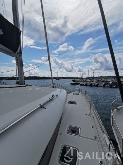 Lagoon 450  Flybridge - Yacht Charter Sailica