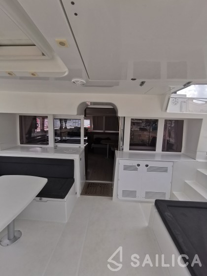 Lagoon 450  Flybridge - Yacht Charter Sailica