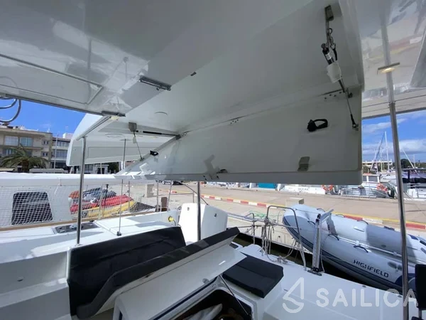 Lagoon 450  Flybridge - Yacht Charter Sailica