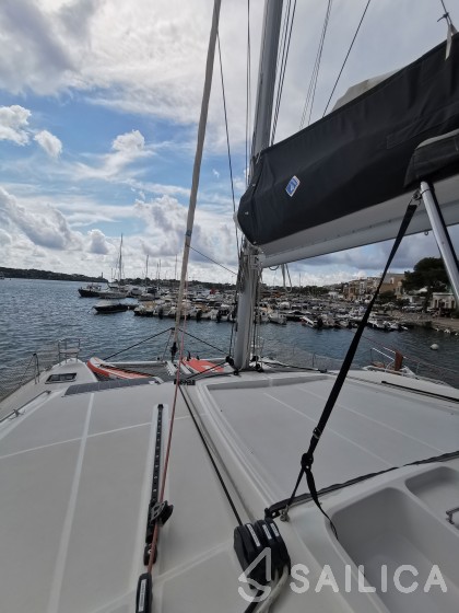 Lagoon 450  Flybridge - Yacht Charter Sailica