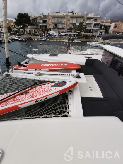 Lagoon 450  Flybridge - Yacht Charter Sailica