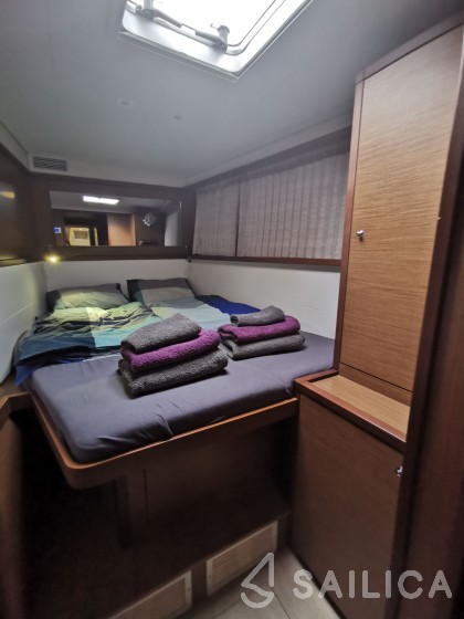 Lagoon 450  Flybridge - Yacht Charter Sailica