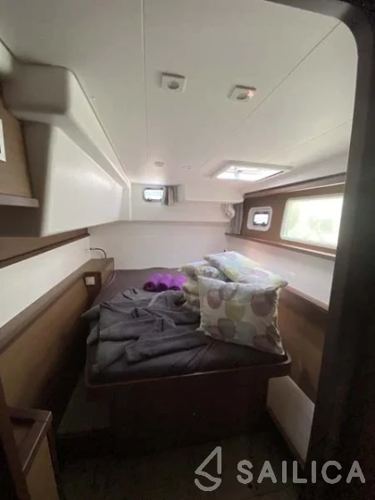 Lagoon 450  Flybridge - Yacht Charter Sailica