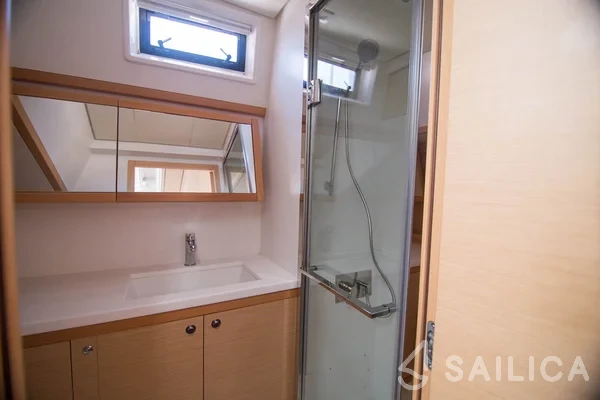 Lagoon 52F - Yacht Charter Sailica