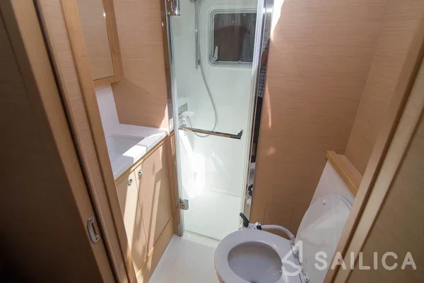 Lagoon 52F - Yacht Charter Sailica