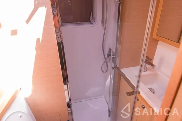 Lagoon 52F - Yacht Charter Sailica