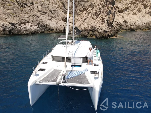 Lagoon 40 - Yacht Charter Sailica