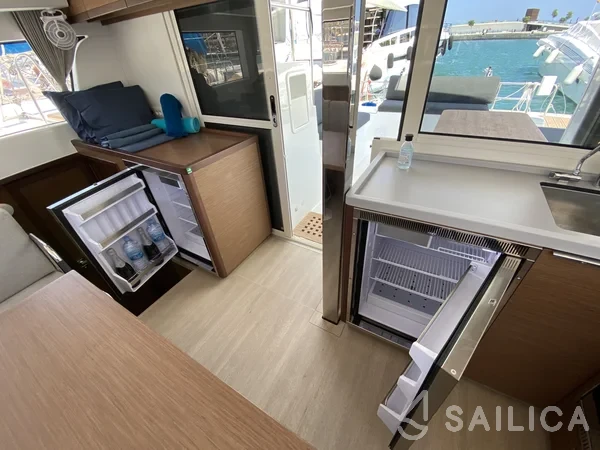 Lagoon 40 - Yacht Charter Sailica