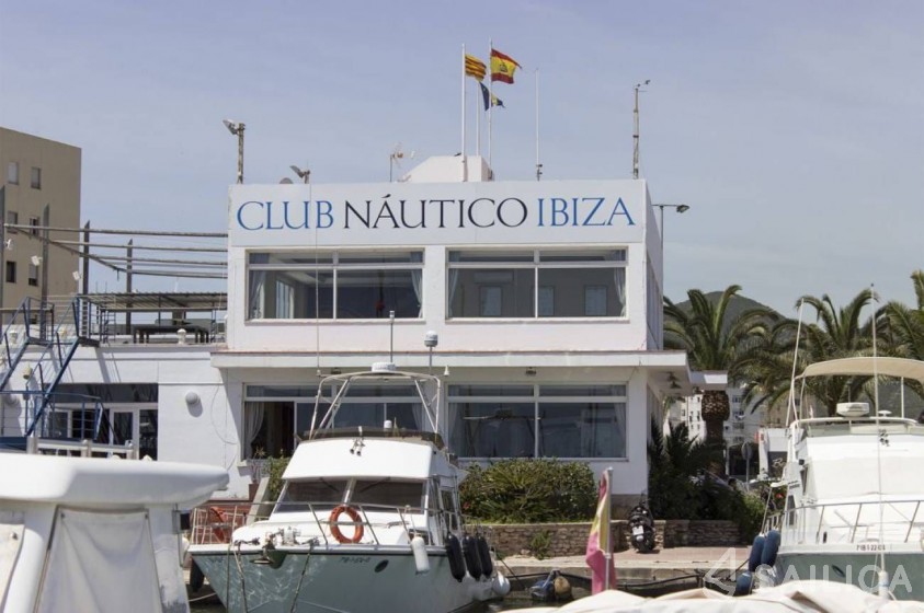 Sessa 27 - Yacht Charter Sailica
