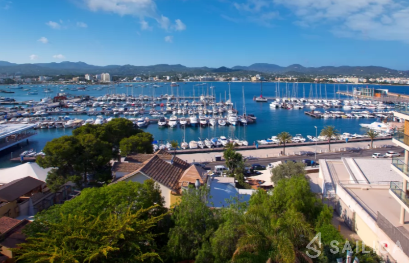 Bavaria 46 Cruiser - Yacht Charter Sailica