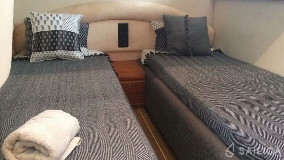Princess V55 - Yacht Charter Sailica