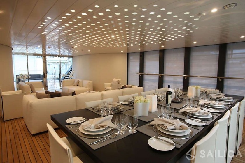 Rodriguez 132 - Yacht Charter Sailica