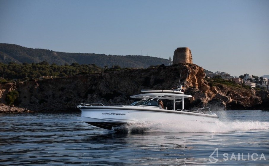 Axopar SC Brabus Line 37 - Yacht Charter Sailica