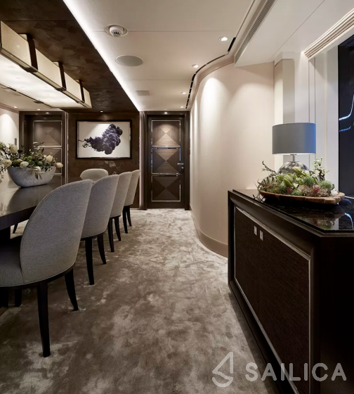 Heesen 51 - Yacht Charter Sailica