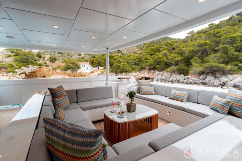 Amels 253 - Yacht Charter Sailica