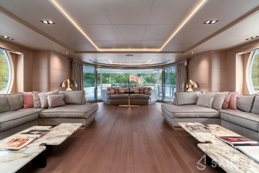 Amels 253 - Yacht Charter Sailica