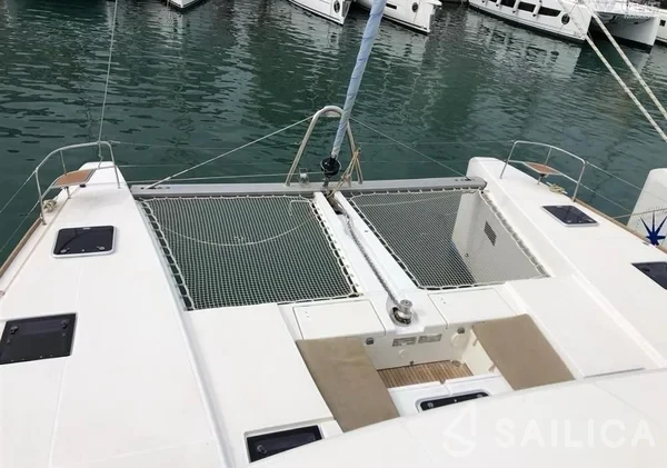 Lagoon 52F - Yacht Charter Sailica