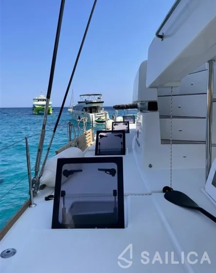 Lagoon 52F - Yacht Charter Sailica