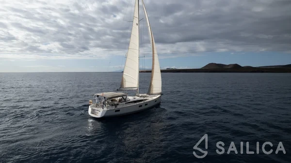 Jeanneau 54 - Yacht Charter Sailica