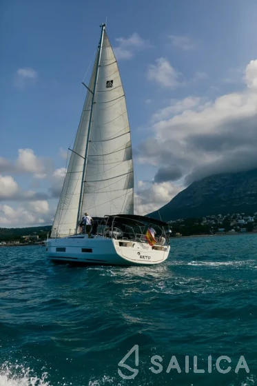Dufour 470 - Yacht Charter Sailica