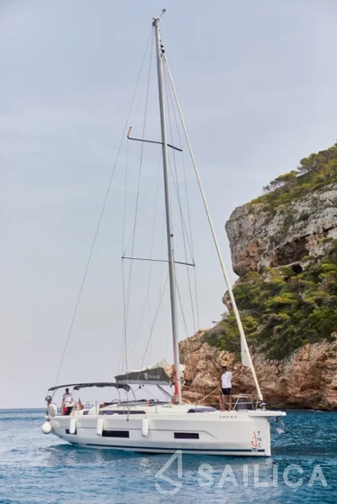 Dufour 470 - Yacht Charter Sailica