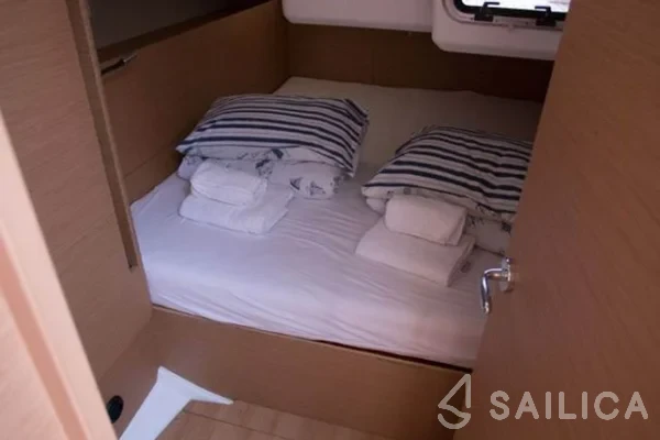 Sun Odyssey 440 - Yacht Charter Sailica