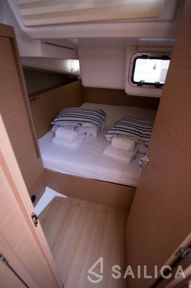 Sun Odyssey 440 - Yacht Charter Sailica