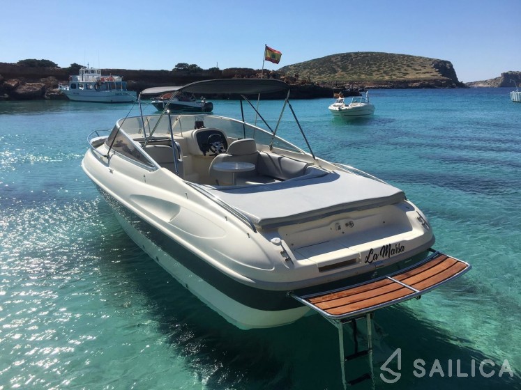 Cranchi 24 - Yacht Charter Sailica