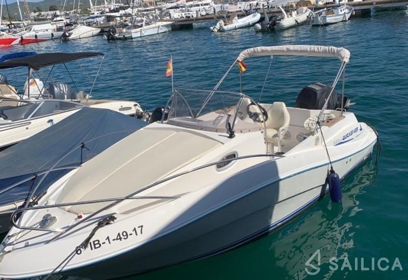 Quicksilver 630 - Yacht Charter Sailica
