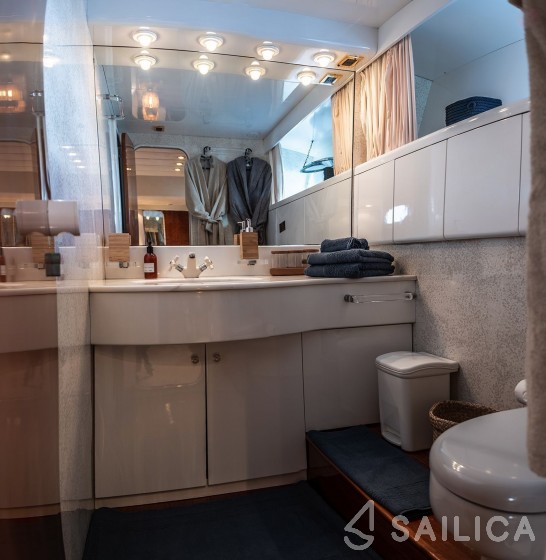 Falcon 80 - Yacht Charter Sailica