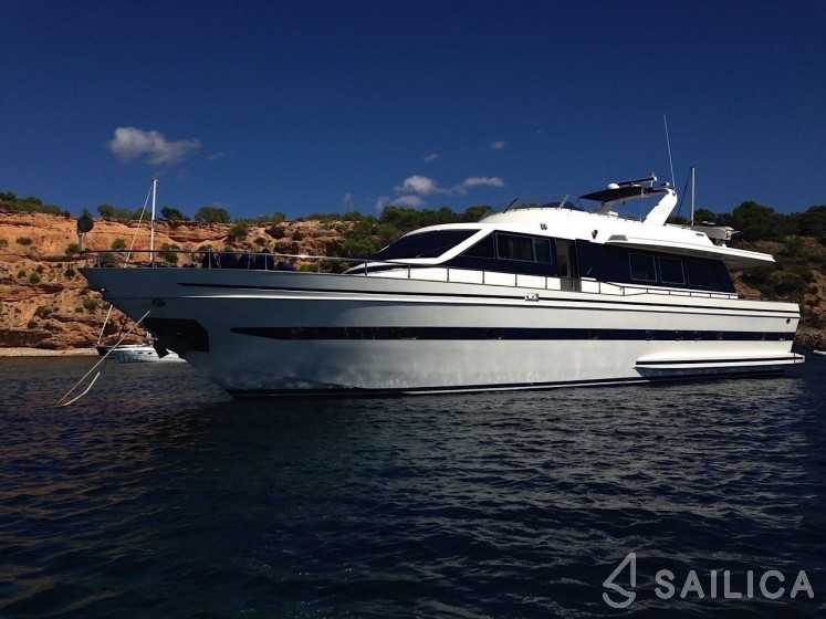Falcon 80 - Yacht Charter Sailica