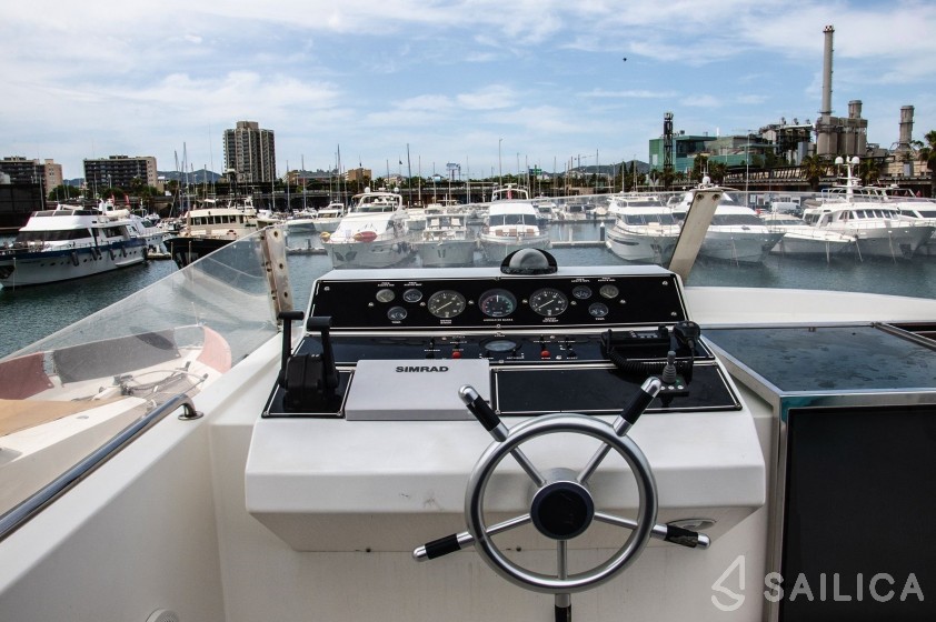 Falcon 80 - Yacht Charter Sailica