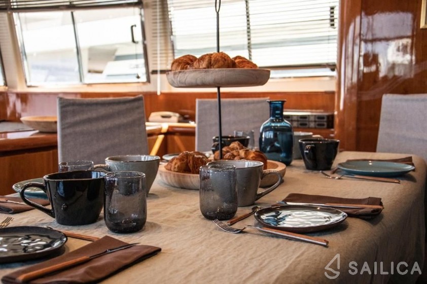 Falcon 80 - Yacht Charter Sailica