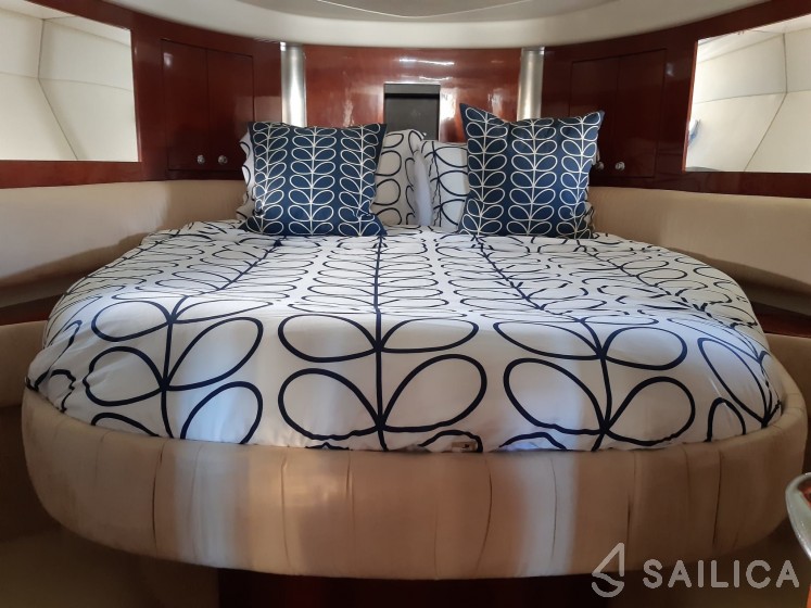 Fairline Targa 52 GT - Yacht Charter Sailica