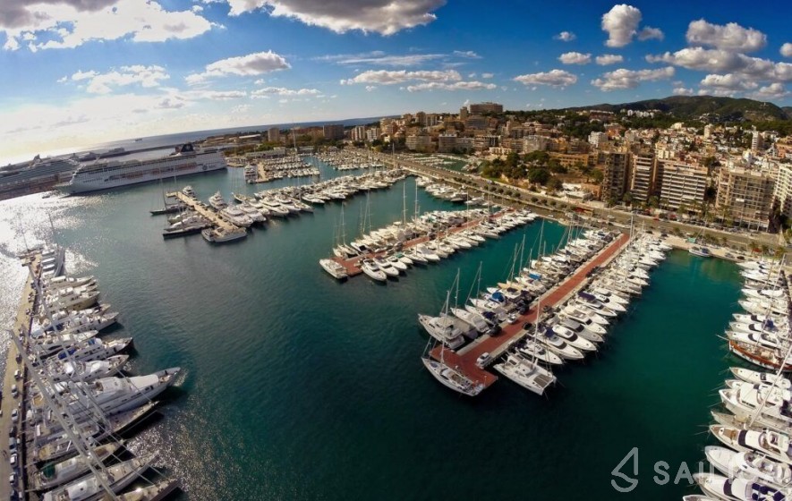 Tempest 800 - Yacht Charter Sailica