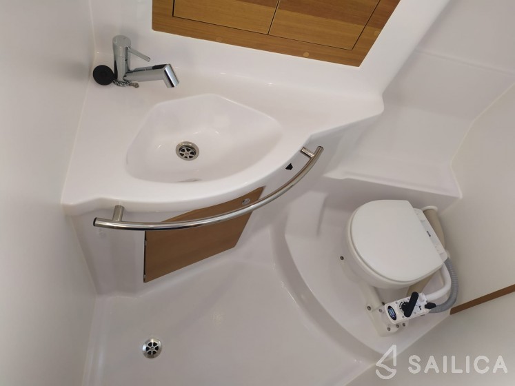 Elan Impression 40.1 - Yacht Charter Sailica