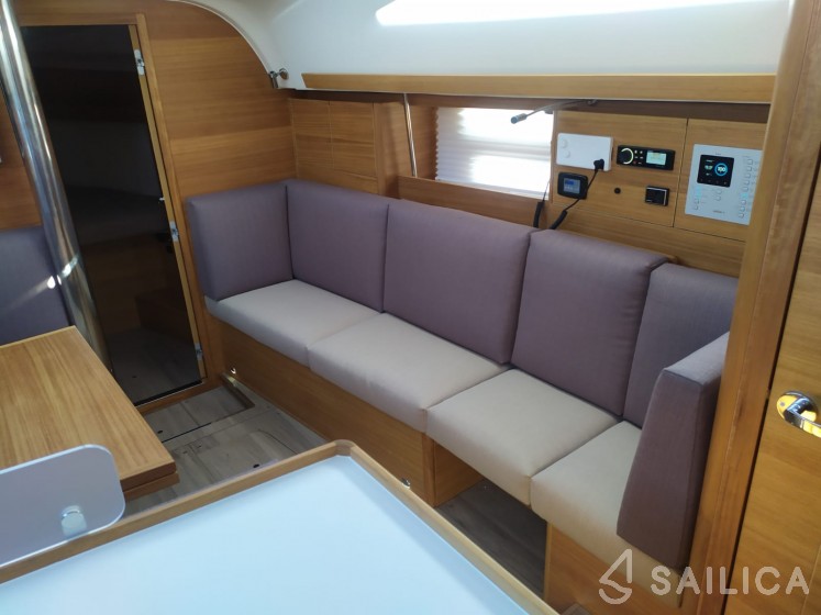 Elan Impression 40.1 - Yacht Charter Sailica