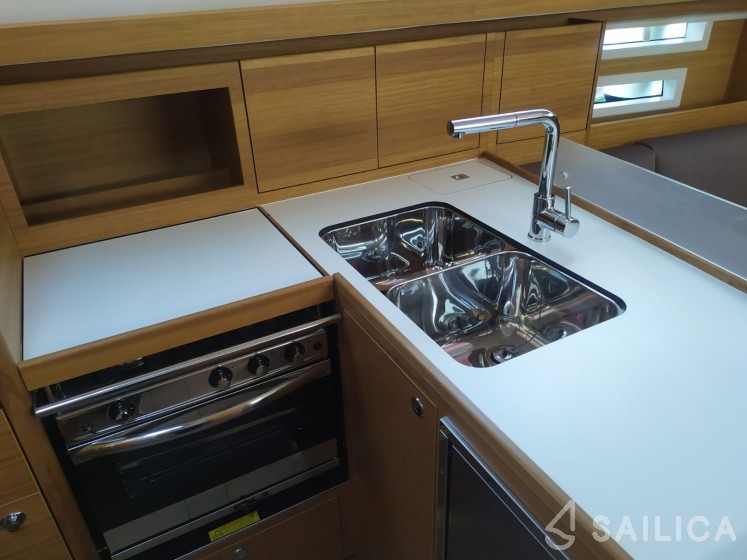 Elan Impression 40.1 - Yacht Charter Sailica